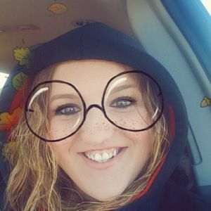 Meet your Posher, Crystal